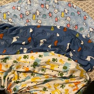 Bassinet sheets set of 3- barely used (baby hated to sleep in bassinet)